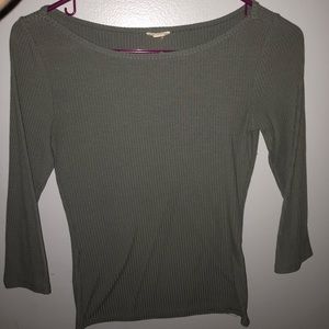 Green long sleeve fitted shirt